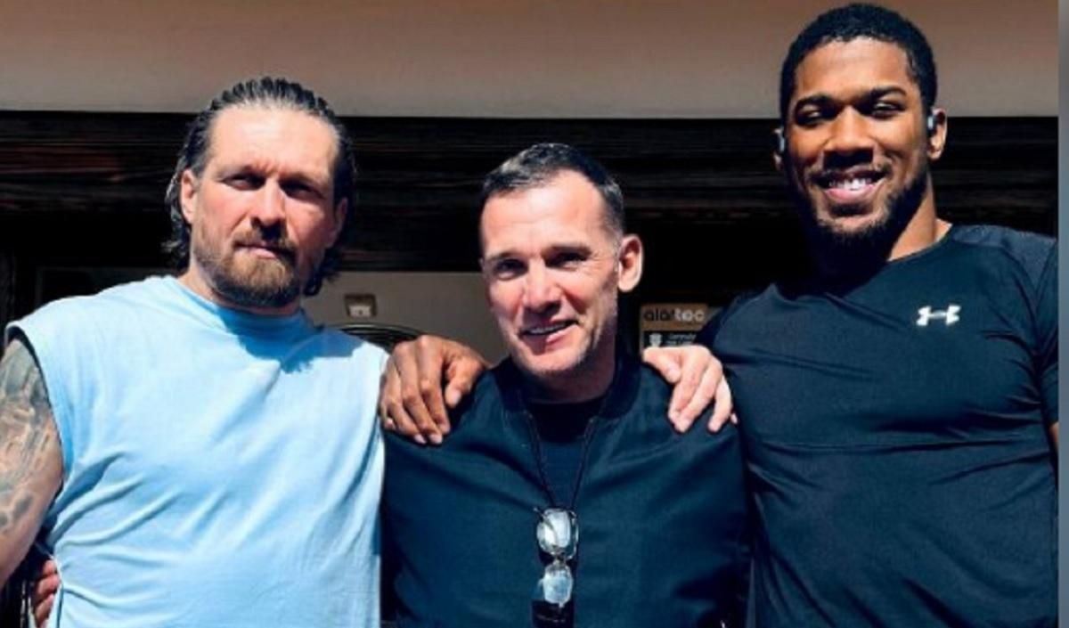 Андрій Шевченко відвідав табір Усика та Джошуа